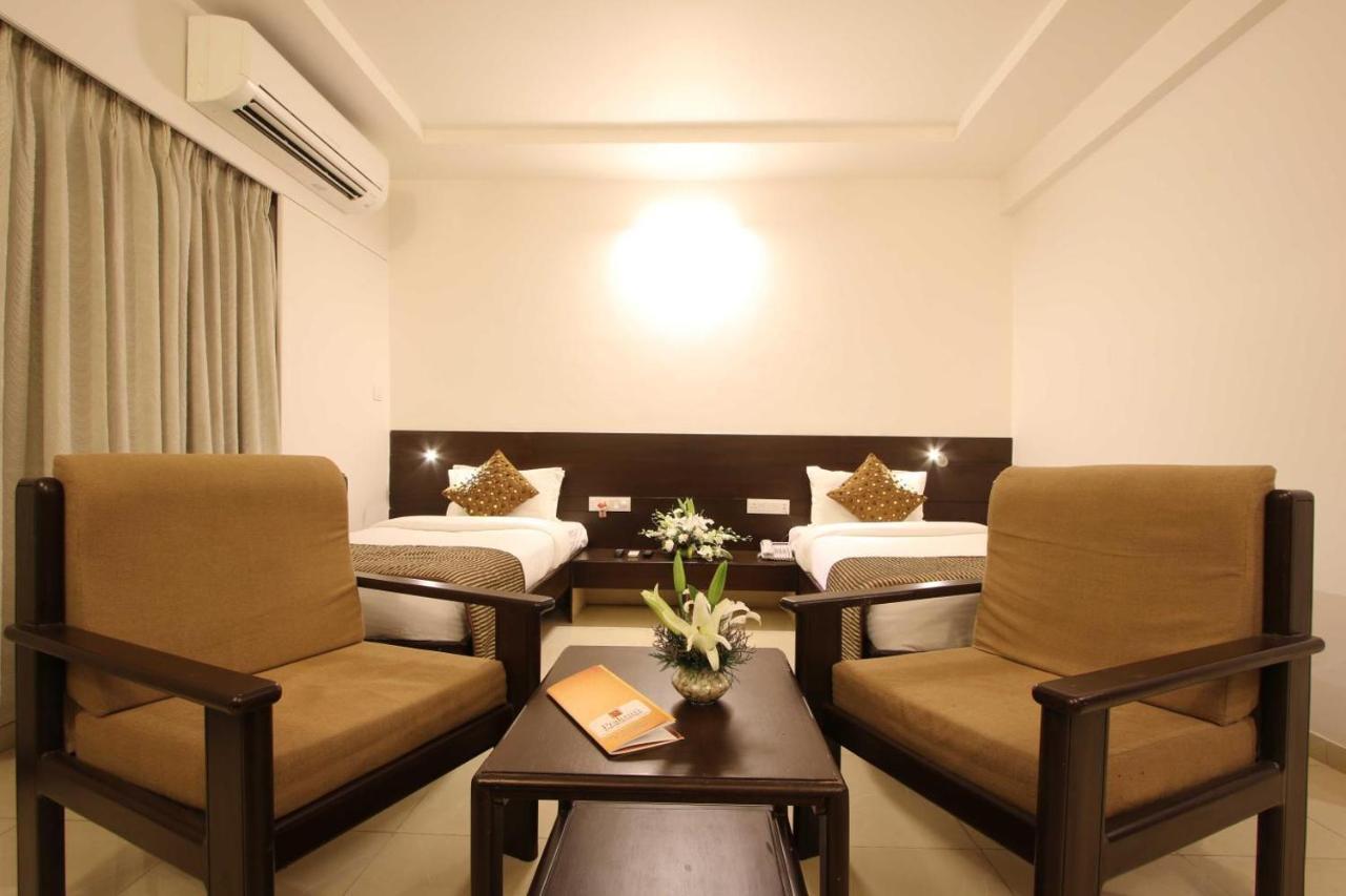 Prakruti Resort Vadodara Luaran gambar