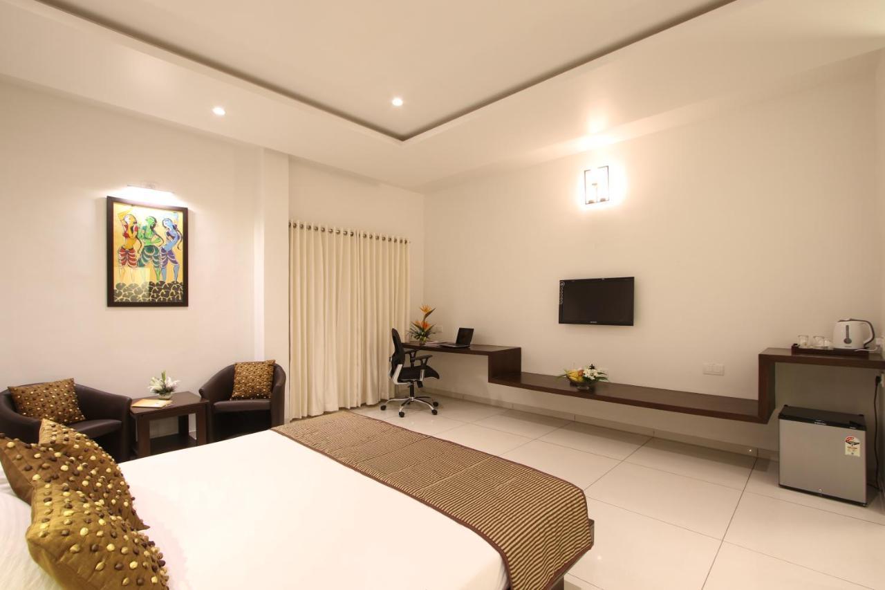 Prakruti Resort Vadodara Luaran gambar