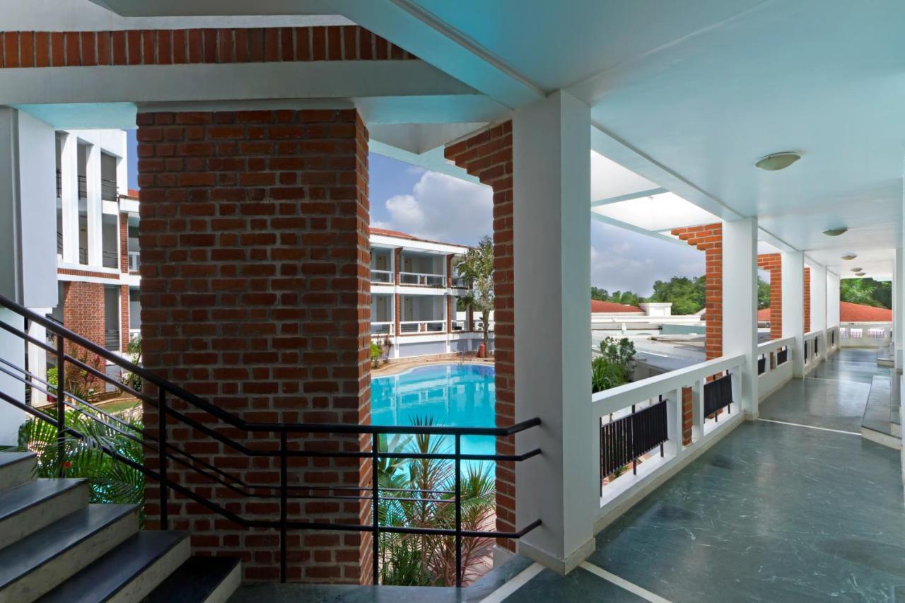Prakruti Resort Vadodara Luaran gambar
